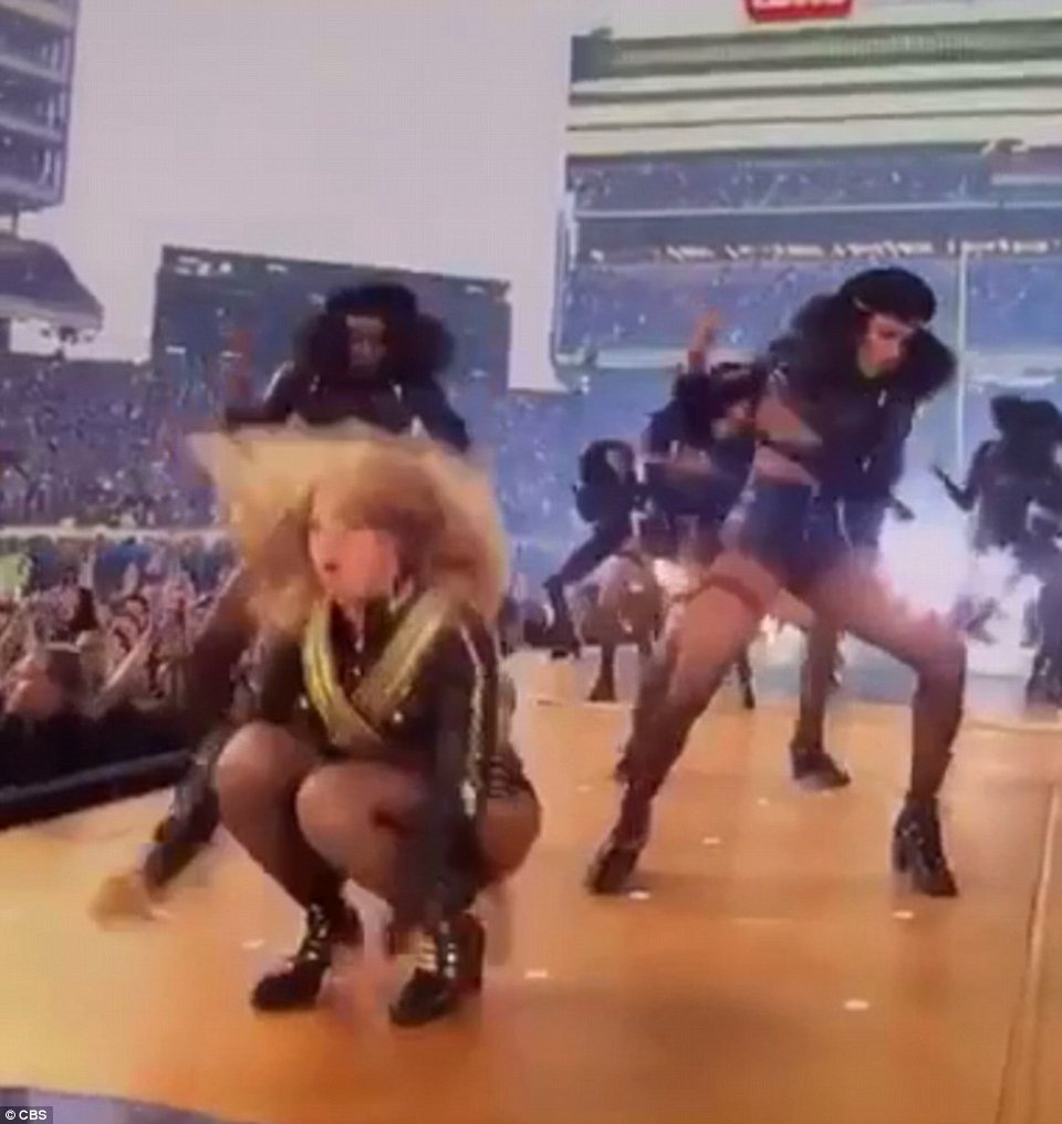 Super bowl: Η έξαλλη εμφάνιση της Μπιγιονσέ και τα δάκρυα της Lady Gaga [εικόνες]  | iefimerida.gr 9