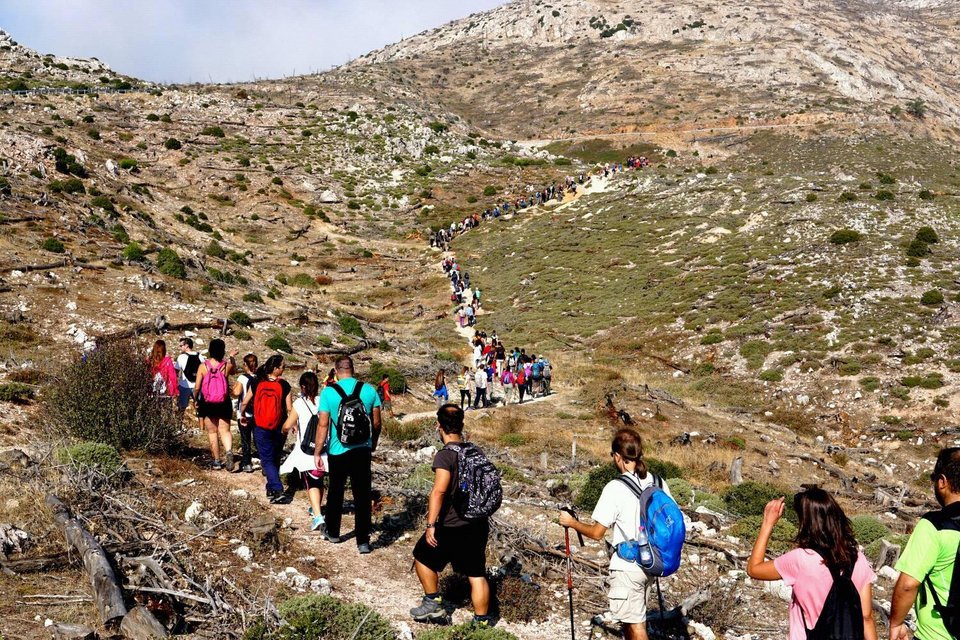 Κυριακάτικες αποδράσεις στην πόλη: Πεζοπορία σε Πάρνηθα, Υμηττό, Πεντέλη [εικόνες]  | iefimerida.gr 0