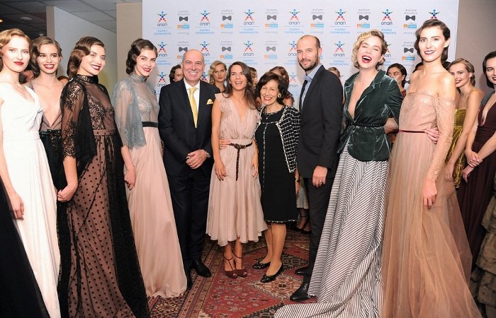 Η vintage πασαρέλα της Madame Shoushou στον Ιππόδρομο, με τη στήριξη του ΟΠΑΠ [εικόνες] | iefimerida.gr 2