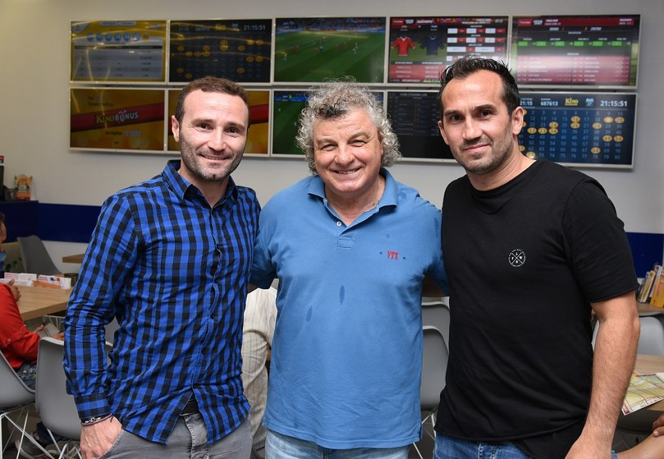 Τα πρακτορεία ΟΠΑΠ σε όλη την Ελλάδα σε ρυθμούς Μουντιάλ 2018 [εικόνες & βίντεο] | iefimerida.gr 1