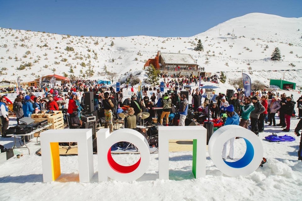 Μοναδική εμπειρία στο χιόνι από τον ΟΠΑΠ -5.000 θεατές και 71 αθλητές στο 2ο Πανελλήνιο Πρωτάθλημα Snow Volleyball στο Μαίναλο [εικόνες & βίντεο] | iefimerida.gr 4