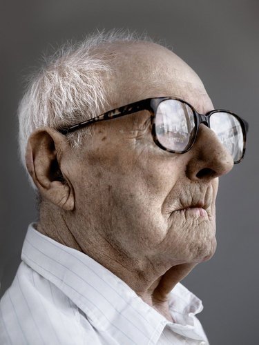 Αιωνόβιοι κάνουν τα... μοντέλα για Γερμανό φωτογράφο [εικόνες] | iefimerida.gr 1