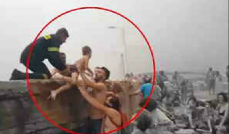 Εξιτήριο για το τελευταίο παιδί που νοσηλευόταν με εγκαύματα από τη φωτιά στο Μάτι [εικόνες] | iefimerida.gr 1