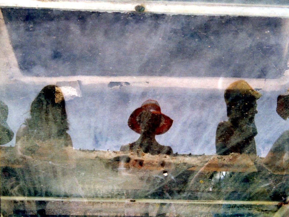 Signore-Οι γυναίκες του Γιώργου Γκιζάρη παίζουν με το φως και την καθημερινή ζωή [εικόνες] | iefimerida.gr 2