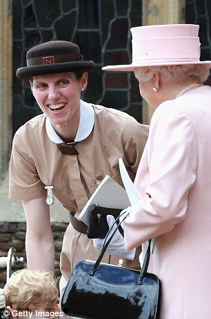 Ο πρίγκιπας Τζορτζ λέει τις πρώτες του λέξεις στην κάμερα: Τι είπε στην βασίλισσα [βίντεο] | iefimerida.gr 5