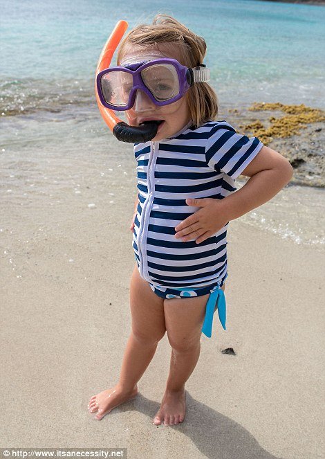 Ενα ζευγάρι τολμά: Κάνει το σκάφος σπίτι του και οργώνει όλο το χρόνο τους ωκεανούς -Μαζί και οι δύο μικρές κόρες τους [εικόνες] | iefimerida.gr 6