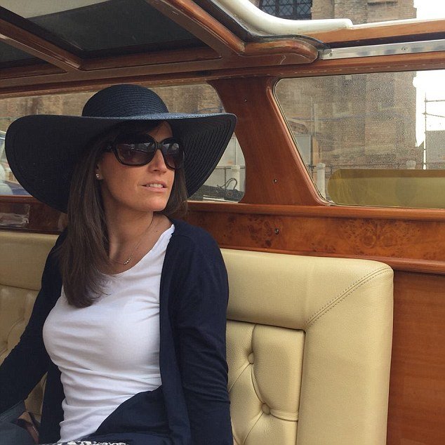 Η στενότερη συνεργάτιδα του πρίγκιπα Ουίλιαμ είναι η σωσίας της Κέιτ Μίντλετον [εικόνες] | iefimerida.gr 3