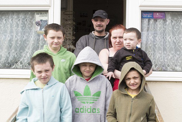 Η βρετανική πόλη που ζει από επιδόματα: Η ανατριχιαστική ιστορία του Τζέιγουικ [εικόνες] | iefimerida.gr 6