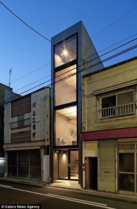 Ιδιαίτερο: Σπίτι πλάτους μόλις 2,5 μέτρων γίνεται υπόδειγμα - Βολικό και ντιζαϊνάτο [εικόνες] | iefimerida.gr 2