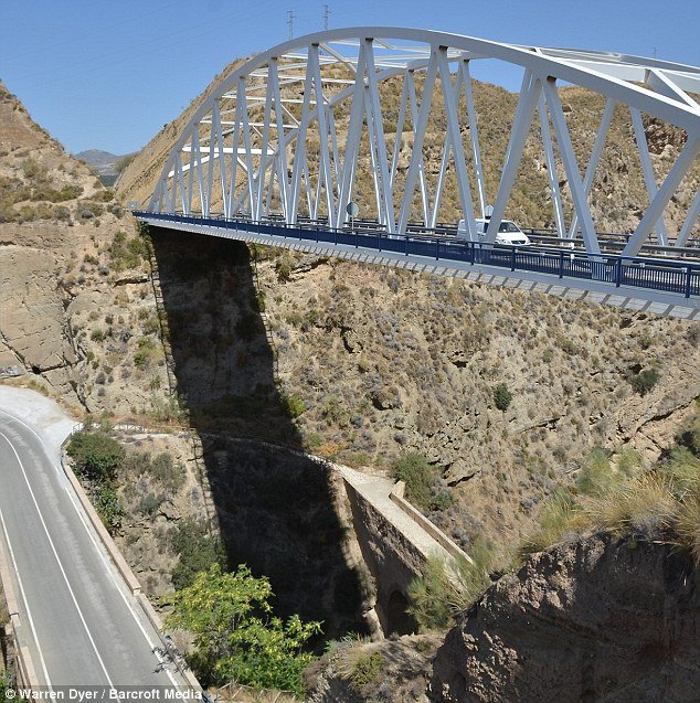 23χρονη σκοτώθηκε κάνοντας bungee jumping -Χτύπησε πάνω σε γέφυρα [εικόνες] | iefimerida.gr 1