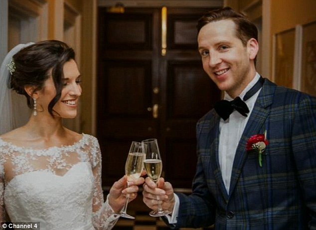 Γνωρίστηκαν σε ριάλιτι, παντρεύτηκαν και στις 3 εβδομάδες χωρίζουν [εικόνες] | iefimerida.gr 0