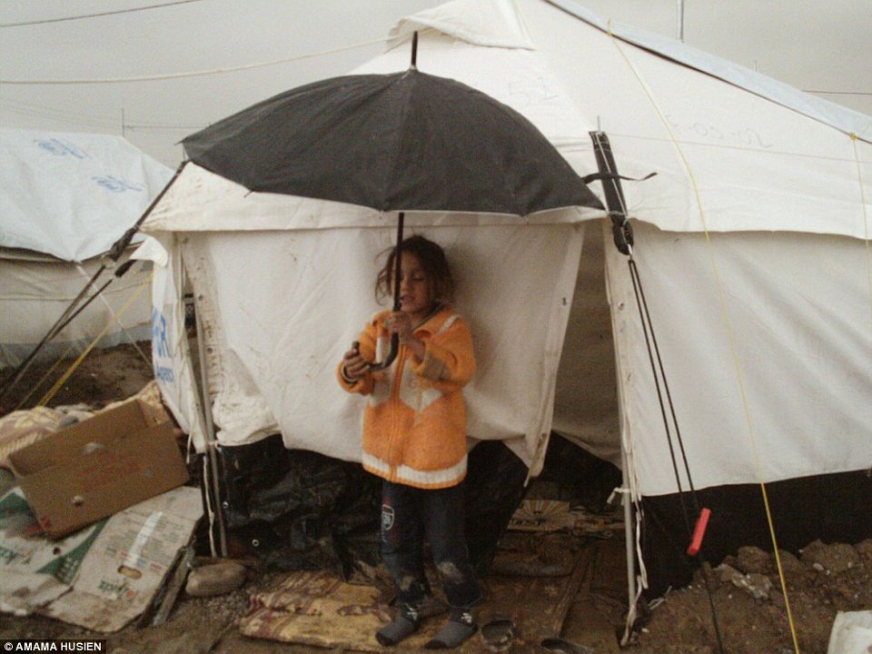 Η ζωή στον καταυλισμό προσφύγων στο Ιράκ μέσα από τα μάτια των παιδιών [εικόνες] | iefimerida.gr 17