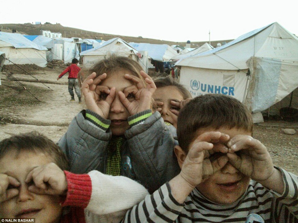 Η ζωή στον καταυλισμό προσφύγων στο Ιράκ μέσα από τα μάτια των παιδιών [εικόνες] | iefimerida.gr 9