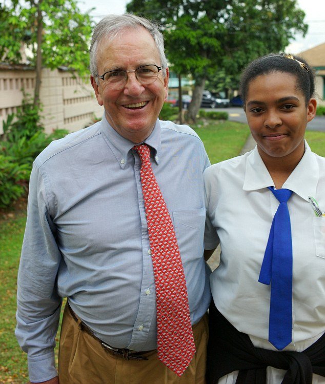 Μια απίστευτη ιστορία: Συγγραφέας ανακάλυψε ότι ο βιολιστής παππούς του στον Τιτανικό είχε και δεύτερη οικογένεια στη Τζαμάικα [εικόνες] | iefimerida.gr 7