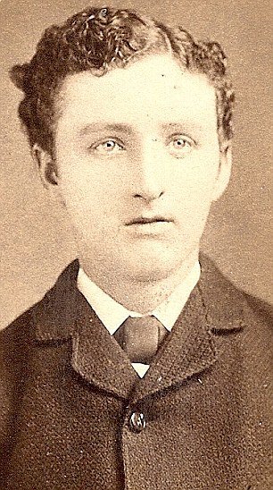 Μια απίστευτη ιστορία: Συγγραφέας ανακάλυψε ότι ο βιολιστής παππούς του στον Τιτανικό είχε και δεύτερη οικογένεια στη Τζαμάικα [εικόνες] | iefimerida.gr 1