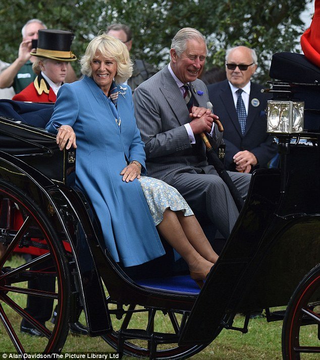 Τεράστιος αετός... επιτέθηκε στον πρίγκιπα Κάρολο της Αγγλίας [εικόνες] | iefimerida.gr 0