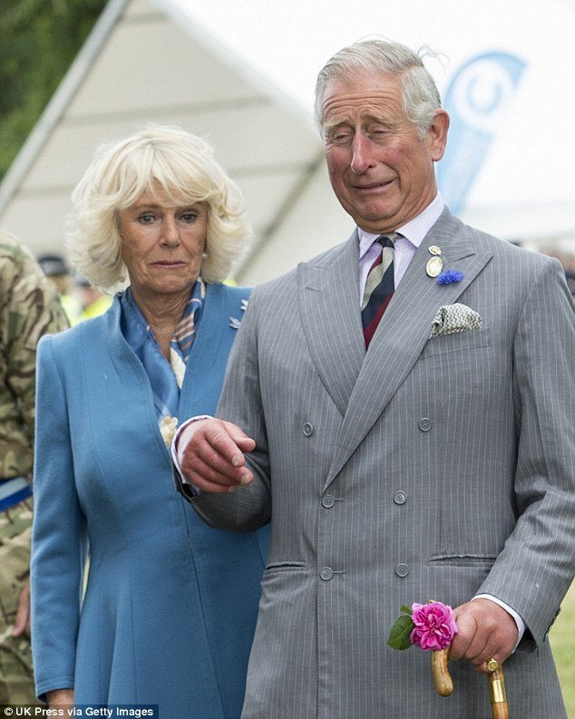 Τεράστιος αετός... επιτέθηκε στον πρίγκιπα Κάρολο της Αγγλίας [εικόνες] | iefimerida.gr 13