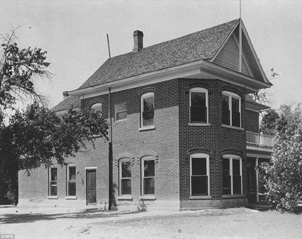 Χαμένη πόλη του Φαρ Ουέστ στο βυθό τεχνητής λίμνης αποκάλυψε η ξηρασία στη Νεβάδα [εικόνες] | iefimerida.gr 6