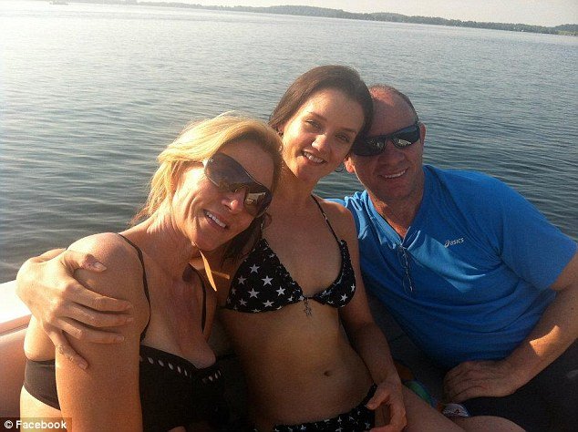 O δολοφόνος του λιονταριού Σεσίλ «σπάει» τη σιωπή του και δηλώνει... αμετανόητος [εικόνες] | iefimerida.gr 1