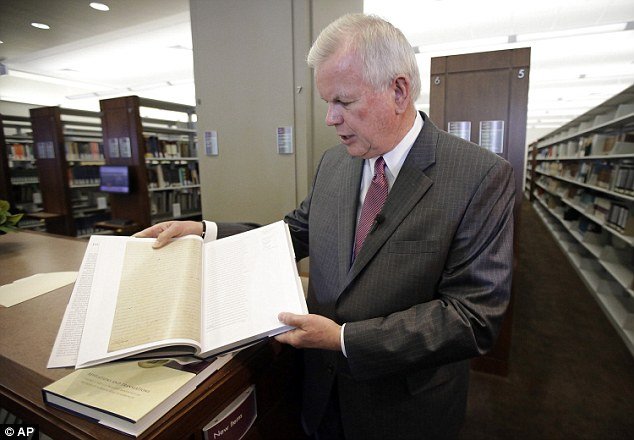 Η ιερή πέτρα των Μορμόνων αποκαλύπτεται για πρώτη φορά μετά από 185 χρόνια [εικόνες] | iefimerida.gr 2