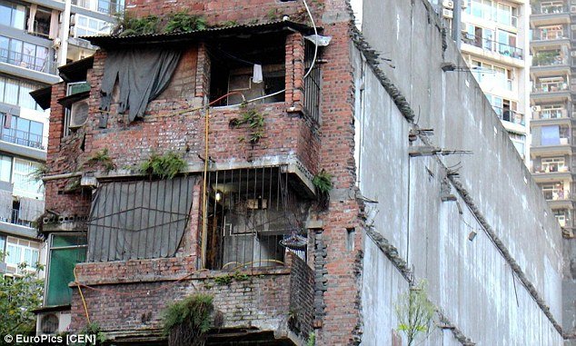 Αυτό είναι το χειρότερο ξενοδοχείο του κόσμου - Και όμως έχει πελάτες [εικόνες & βίντεο] | iefimerida.gr 0