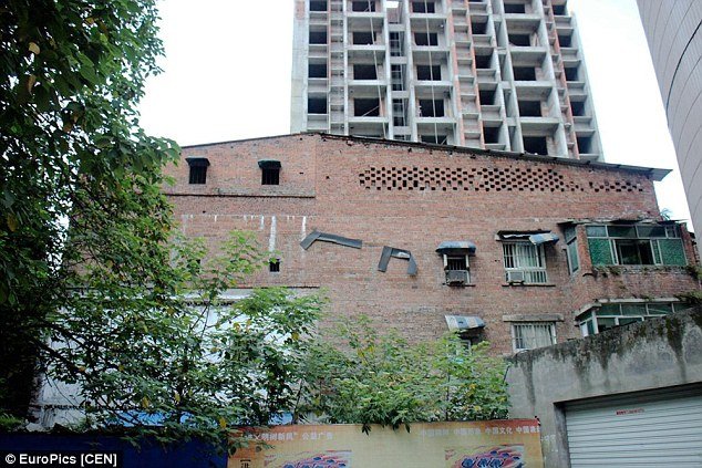 Αυτό είναι το χειρότερο ξενοδοχείο του κόσμου - Και όμως έχει πελάτες [εικόνες & βίντεο] | iefimerida.gr 1