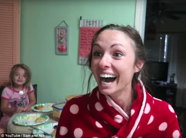 Ανδρας πήρε από το... καζανάκι ούρα και ανακοίνωσε στην γυναίκα του πως είναι έγκυος [εικόνες & βίντεο] | iefimerida.gr 3