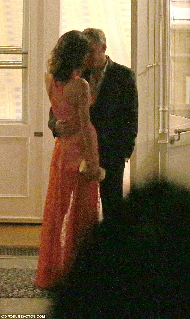 Τρυφερές στιγμές για τον Τζόρτζ Κλούνει και την Αμαλ Αλαμουντίν [εικόνες] | iefimerida.gr 1