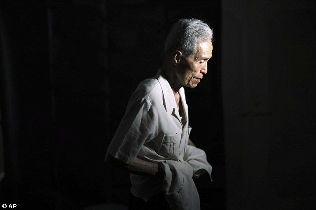 Τα σημάδια της ατομικής βόμβας - Επιζών δείχνει για πρώτη φορά τα εγκαύματά του [εικόνες] | iefimerida.gr 5