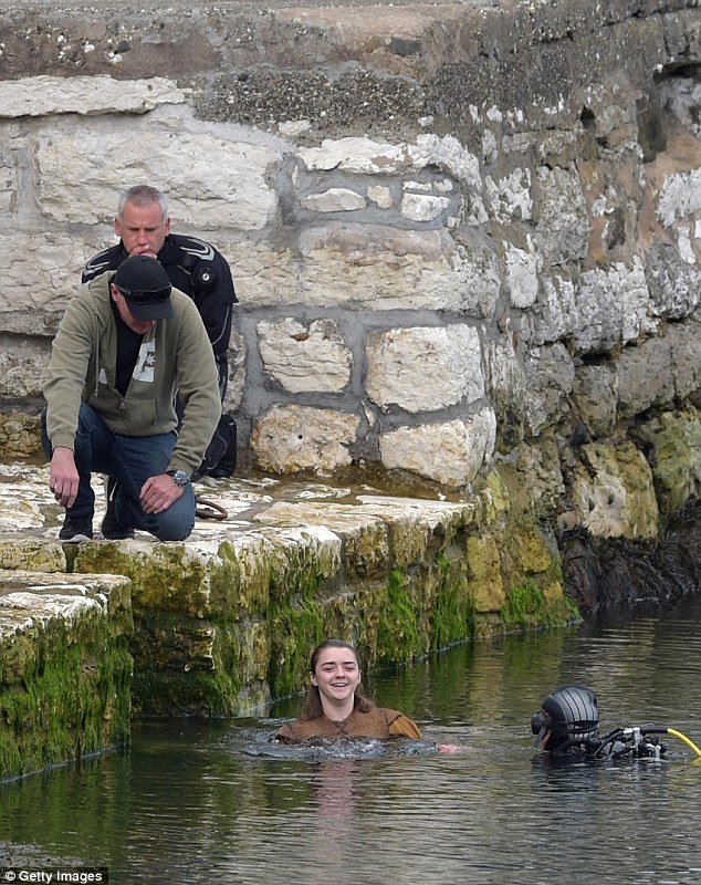 Διέρρευσαν φωτογραφίες από τα γυρίσματα της 6ης σεζόν του Game of Thrones [εικόνες] | iefimerida.gr 4