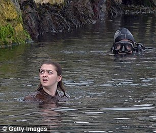 Διέρρευσαν φωτογραφίες από τα γυρίσματα της 6ης σεζόν του Game of Thrones [εικόνες] | iefimerida.gr 1