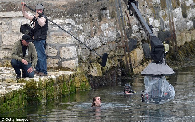Διέρρευσαν φωτογραφίες από τα γυρίσματα της 6ης σεζόν του Game of Thrones [εικόνες] | iefimerida.gr 7