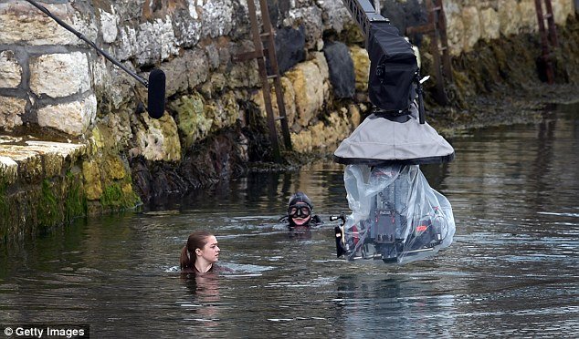 Διέρρευσαν φωτογραφίες από τα γυρίσματα της 6ης σεζόν του Game of Thrones [εικόνες] | iefimerida.gr 6