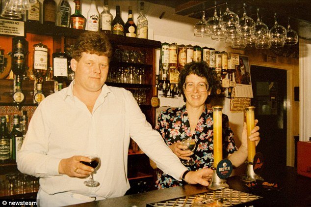 Παμπ στη Βρετανία έχει τους ίδιους ιδιοκτήτες εδώ και 100 χρόνια [εικόνες] | iefimerida.gr 3