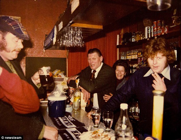 Παμπ στη Βρετανία έχει τους ίδιους ιδιοκτήτες εδώ και 100 χρόνια [εικόνες] | iefimerida.gr 5