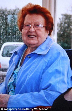 Σούπερ γιαγιά 92 ετών αποφάσισε να γίνει fit: Εχασε 40 κιλά και ξεκίνησε γυμναστήριο και κολύμβηση [εικόνες] | iefimerida.gr 0