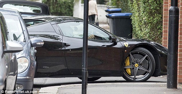 Ελληνικής καταγωγής σταρ στο κελί: Τράκαρε τη Ferrari της οδηγώντας μεθυσμένη [εικόνες] | iefimerida.gr 0