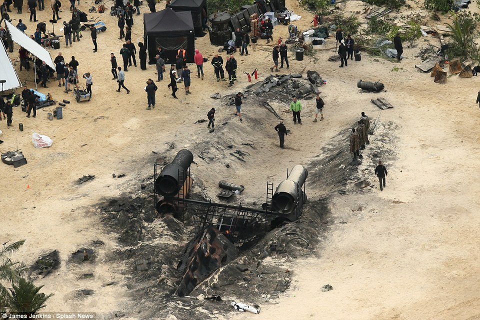 Εντυπωσιακό: Διέρρευσαν σκηνές από τα γυρίσματα του νέου Star Wars [εικόνες] | iefimerida.gr 0