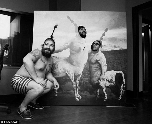 Μπαμπάδες στην πασαρέλα: Μία διαφορετική επίδειξη μόδας στη Νέα Υόρκη [εικόνες] | iefimerida.gr 2