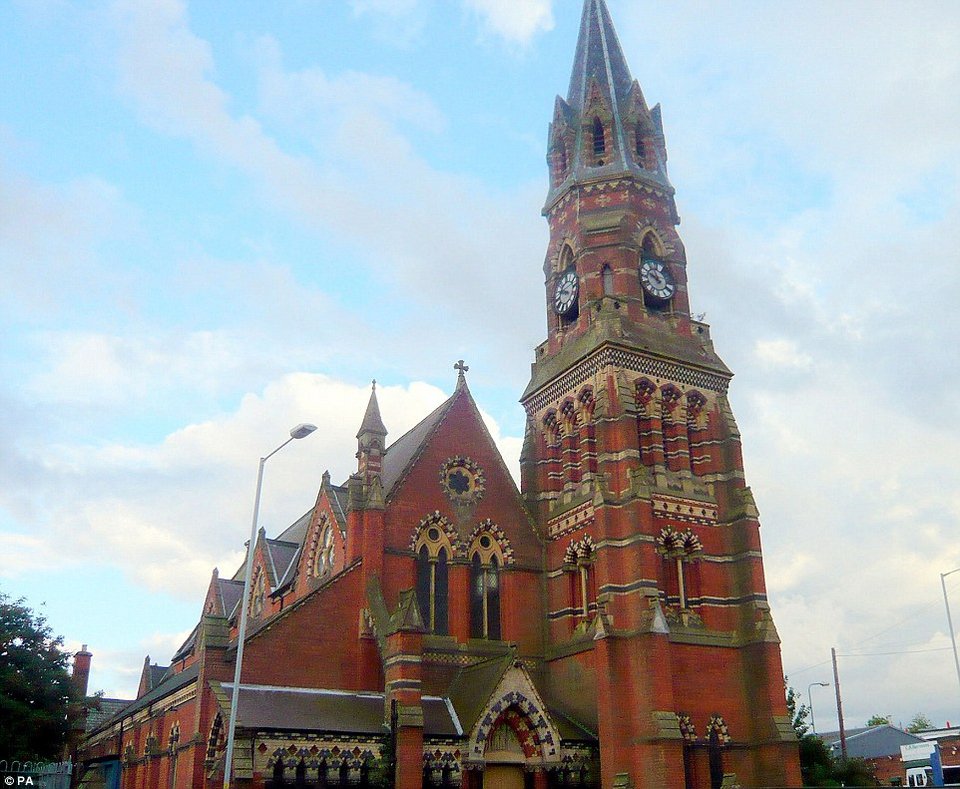 Τα άφησαν να ρημάζουν: Εντυπωσιακά παλάτια που έγιναν ερείπια [εικόνες] | iefimerida.gr 6