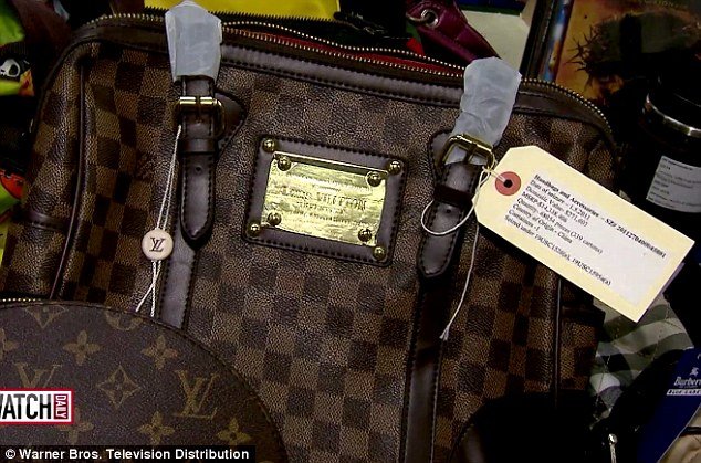 Herve Leger: Τα φορέματα με τις «γάζες» που λατρεύουν οι γυναίκες -Πώς θα ξεχωρίσετε τις απομιμήσεις [εικόνες] | iefimerida.gr 0