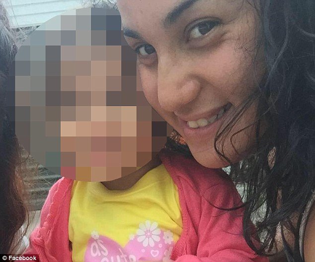 Εγκυος με περίεργη όρεξη τρώει απορρυπαντικά [εικόνες] | iefimerida.gr 1