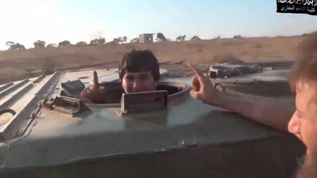 Εφηβος ξεσπά σε κλάματα λίγο πριν κάνει επίθεση αυτοκτονίας [εικόνες & βίντεο] | iefimerida.gr 3