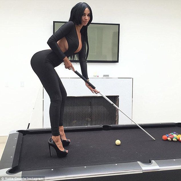 Η νέα έπαυλη του Playboy -Ζευγάρι κάνει ατελείωτα πάρτι με αιθέριες υπάρξεις και το Instagram δεν χορταίνει να... κρυφοκοιτά [εικόνες] | iefimerida.gr 8