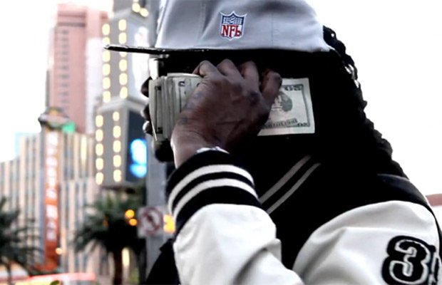 Γιατί οι διάσημοι ράπερ και Dj επιδεικνύουν τα δολάρια τους στα social media [εικόνες] | iefimerida.gr 0