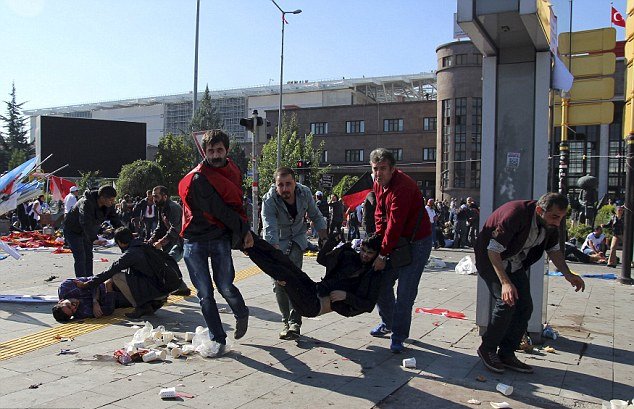 Μακελειό με δύο εκρήξεις στην Αγκυρα -Δεκάδες νεκροί και τραυματίες [εικόνες & βίντεο] | iefimerida.gr 2