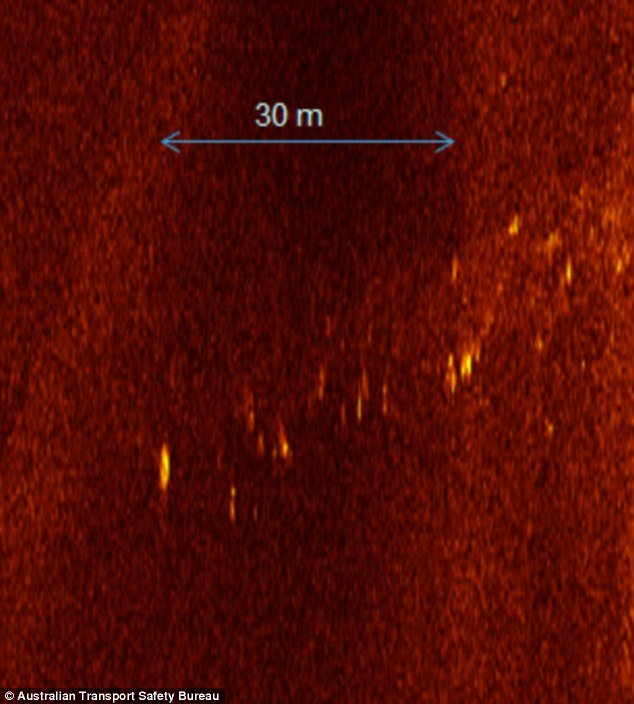Εντοπίστηκαν νέα συντρίμμια στον Ινδικό Ωκεανό -Ανήκουν στην πτήση MH370 της Malaysia; [εικόνες] | iefimerida.gr 1