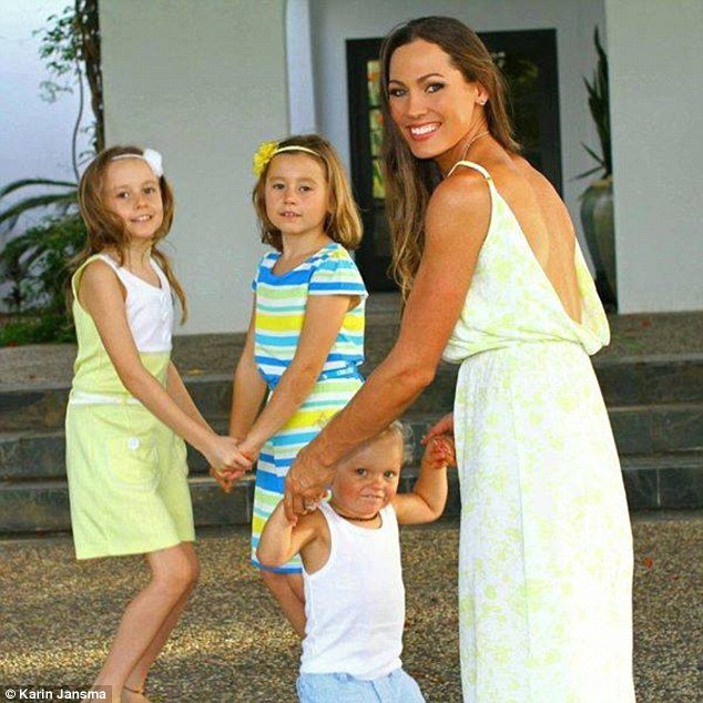 Η απόλυτη μεταμόρφωση: Μητέρα 3 παιδιών έγινε Μις Αυστραλία με 16 εβδομάδες δίαιτας και προπόνησης [εικόνες]  | iefimerida.gr 1