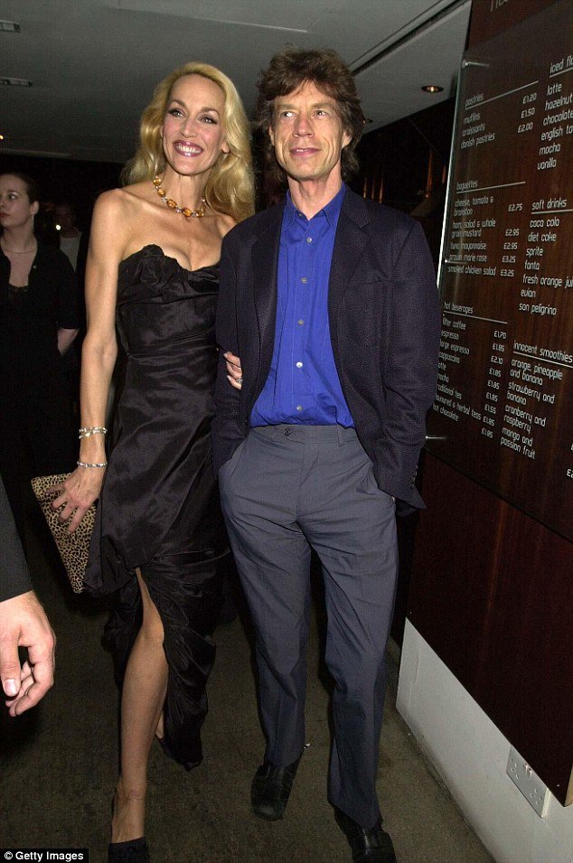 Η πρώην του Μικ Τζάγκερ η νέα σύντροφος του 84χρονου μεγιστάνα Ρούπερτ Μέρντοχ [εικόνες] | iefimerida.gr 3