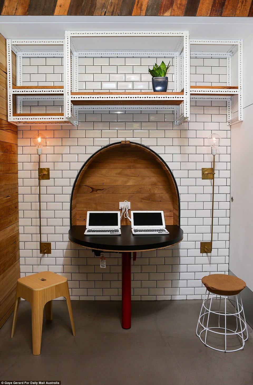 Μέσα στα απίθανα γραφεία της Google - Οι υπάλληλοι κάνουν αναρρίχηση και παίζουν μπιλιάρδο [εικόνες] | iefimerida.gr 11